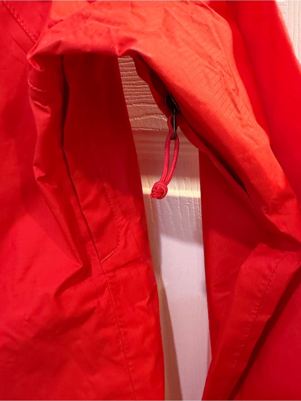 The North Face woman’s Dark Orange Waterproof Hooded Jacket - Picture 9 of 13
